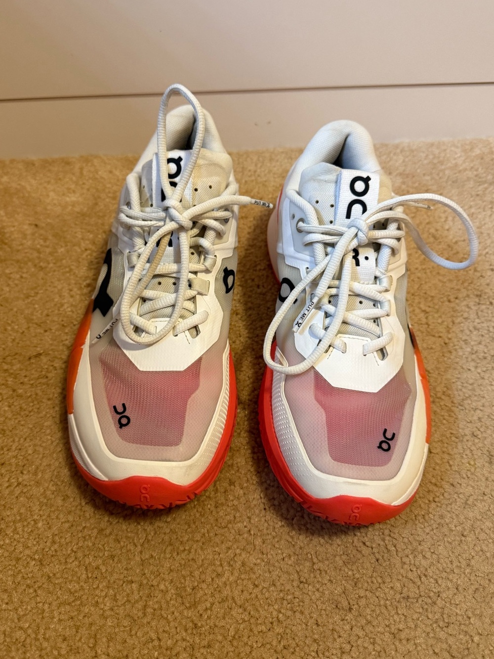 On THE ROGER Pro Tennis Shoes Women’s Size 10 White Orange Performance Court